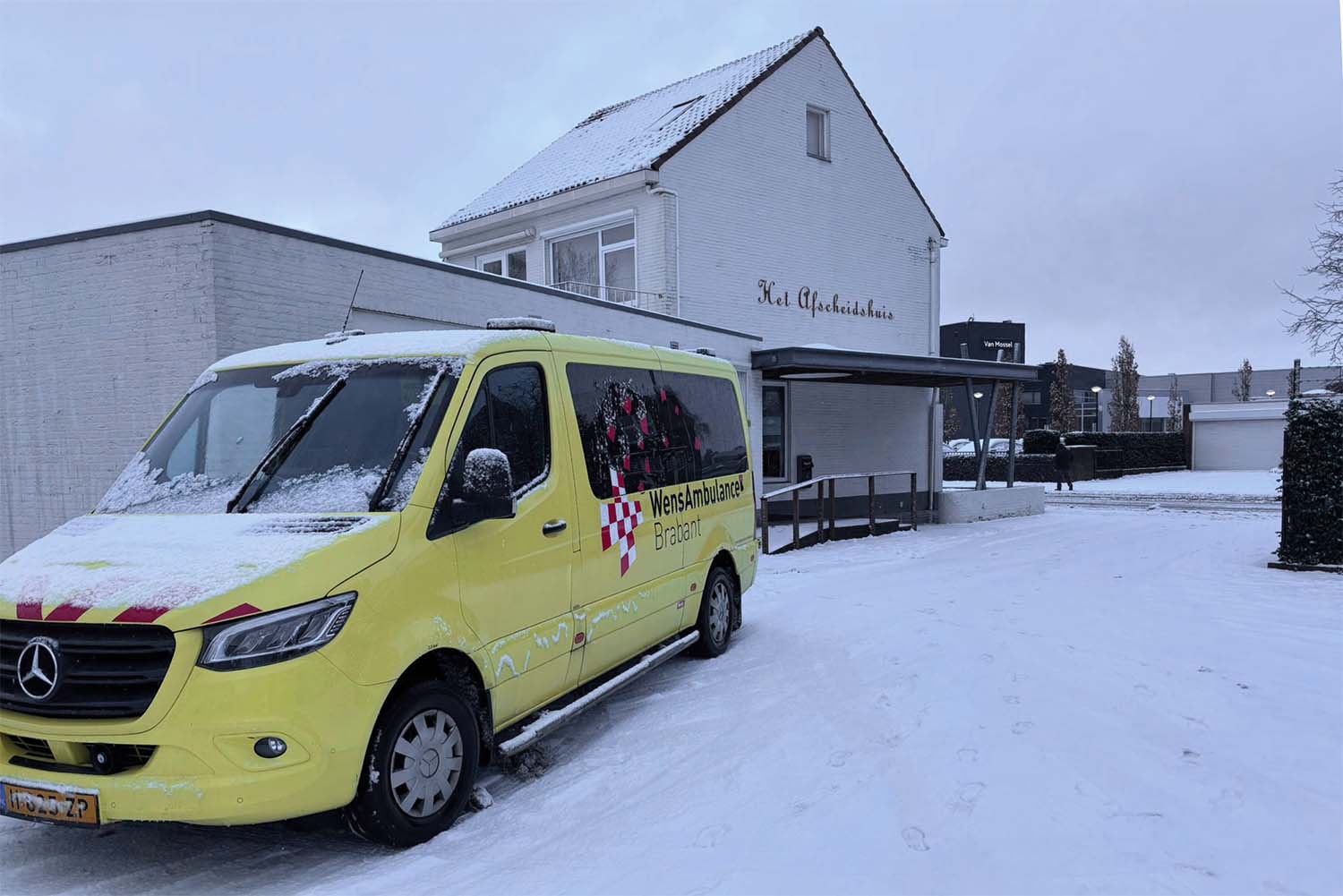 Monique-van-Houtum-uitvaartbegeleidng-WensAmbulance-Brabrant-uitvaart-Tilburg